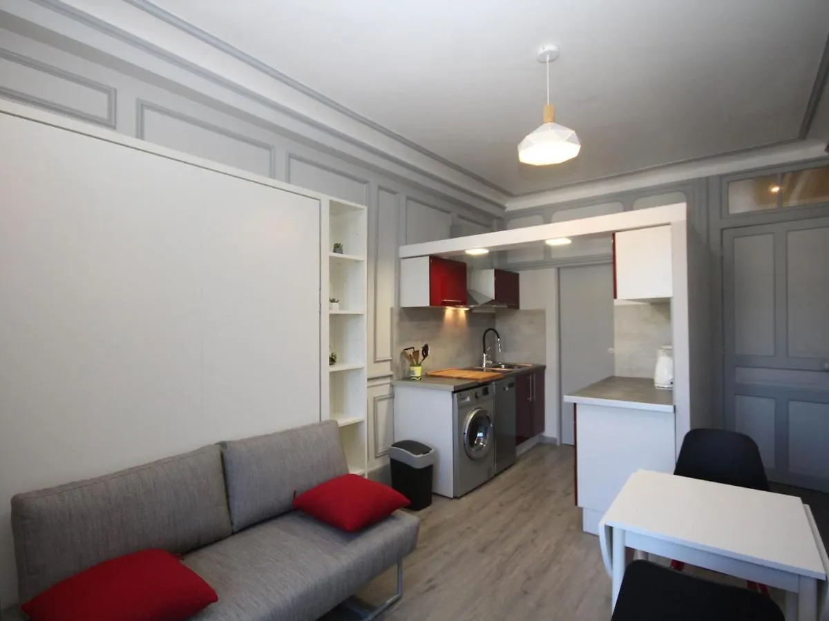 Mont-Dore : Studio Centre Avec Ascenseur - 2 Pers - Cuisine Equipee - Fr-1-608-103 0*, Le Mont-Dore France